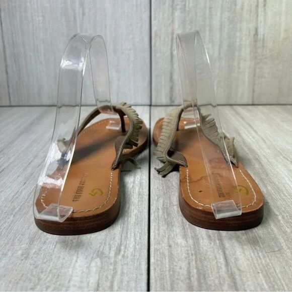 Frye Ava Fringe Leather Thong Flat Sandals Flip Flops Causal Shoes Womens Size 7 - Picture 7 of 10